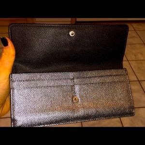 Coach wallet. In perfect condition.